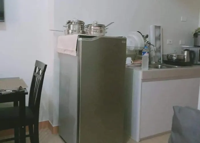 Aparthotel Trees Residences Fairview 1br With Balc Pool View Manila