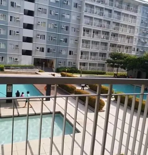 Trees Residences Fairview 1br With Balc Pool View